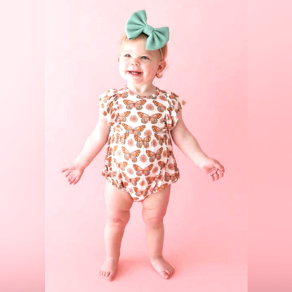 Posh Peanut Flutter Sleeve Bubble Romper
